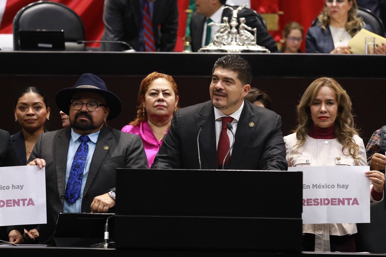 Zenyazen Escobar presenta iniciativa para el reconocimiento de la mujer en la Constitución